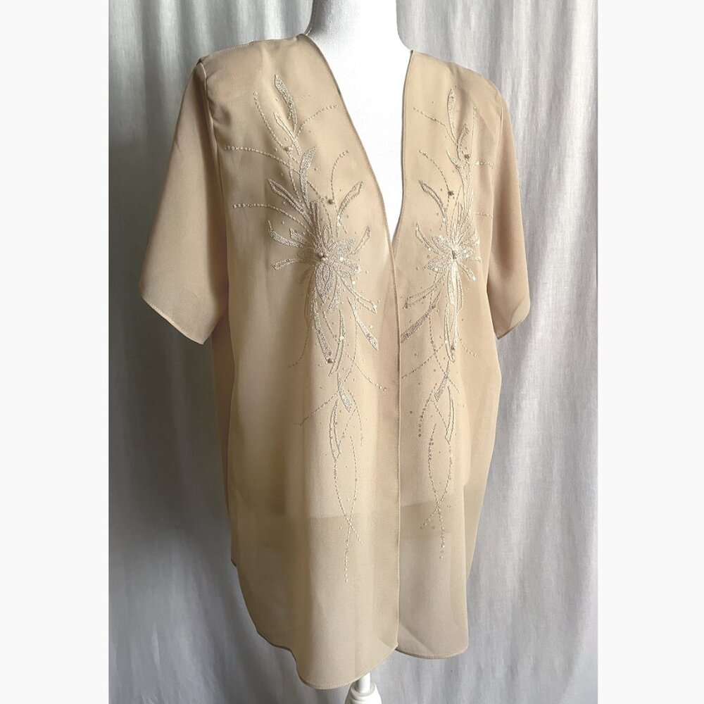 Elegant women's blouse, light caramel color. Crepe polyester. Size L Relaxed fit